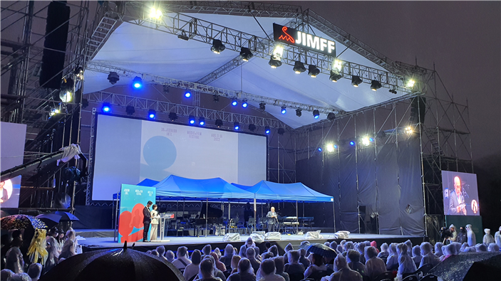 11일 오후 7시에 충북 제천시 의림지 무대에서 열린 제18회 제천국제음악영화제 개막식 현장. 최은솔 기자