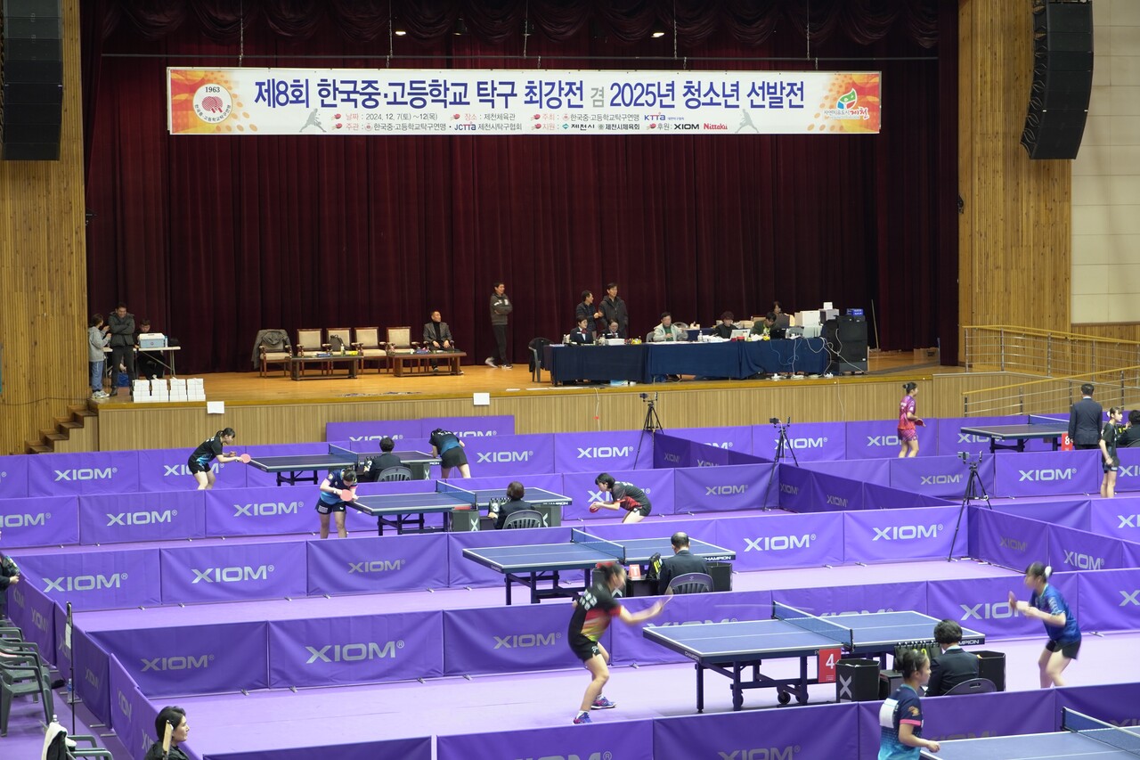 지난달 8일 제천실내체육관에서 열린 제8회 한국 중고등학교 탁구 최강전·2025년 청소년 상비군 선발전에서 여자 주니어부 조별 예선리그 경기가 진행되고 있다. 양진국 PD