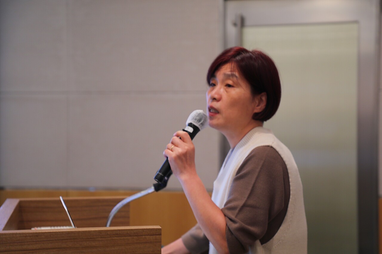 서복경 더가능연구소 대표가 '2025 기후위기 인식조사 결과 발표 집담회‘에서 기후민주시민이 전체 국민의 3분의 1이라는 조사 내용을 발표하고 있다. 이은지 기자