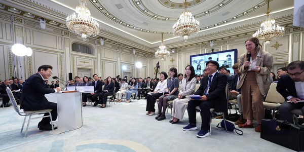 이재명 대통령이 지난 3일 청와대 영빈관에서 '대통령의 30일, 언론이 묻고 국민에게 답하다' 기자회견을 하고 있다. 연합뉴스