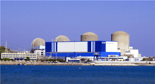 부산에는 원자력발전소가 밀집해 있다. 주민들은 사고 위험 등에 관한 불안과 고준위 핵폐기물 처리 방안 등을 둘러싼 갈등을 겪고 있다. 사진은 부산 고리원자력발전소 전경. 한국수력원자력 제공