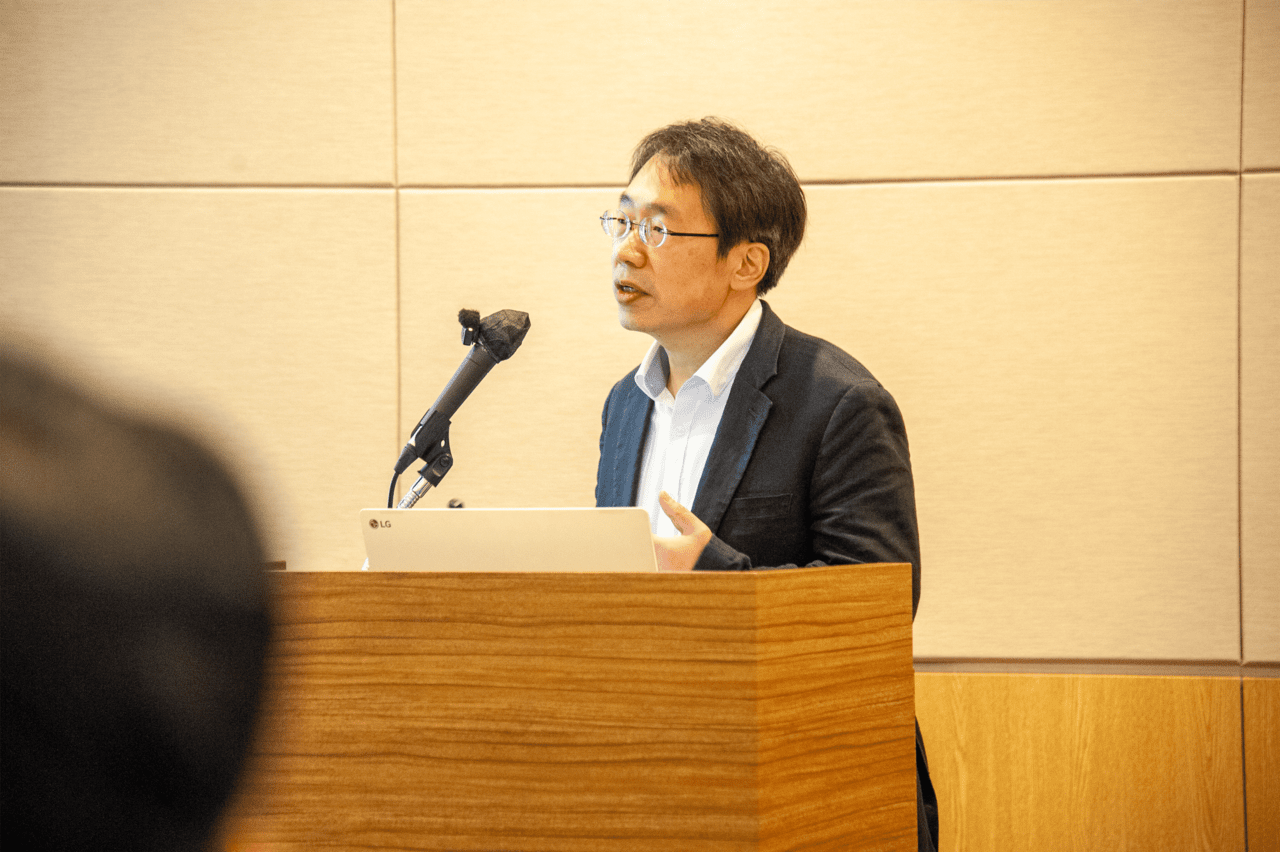 석광훈 에너지전환포럼 전문위원이 스웨덴의 지역별 전기요금 차등제를 참고해 산업전력 수요를 분산하자고 제안하고 있다. 기후생태연대 제공