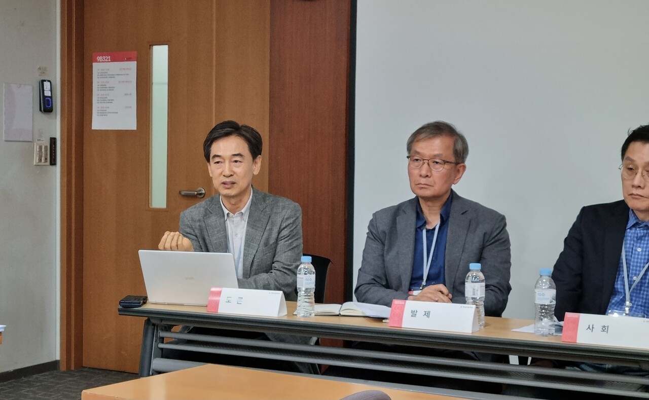 심석태 세명대학교 저널리즘대학원 교수는 토론을 통해 검열로 삭제된 대학언론 기사를 통해 권력이 어떤 메시지를 통제하려 하는지를 살펴볼 필요가 있다고 말했다. 황두길 기자